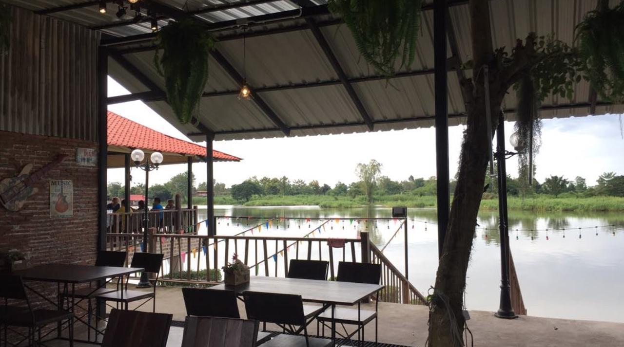 Maeping Mango Riverside Resort Kamphaeng Phet Exterior photo